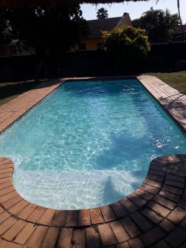 Elegant 1-Bedroom Apartment with pool. photo