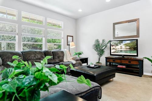 Heart Of Meridian Home Just Mins From The Village - image 10