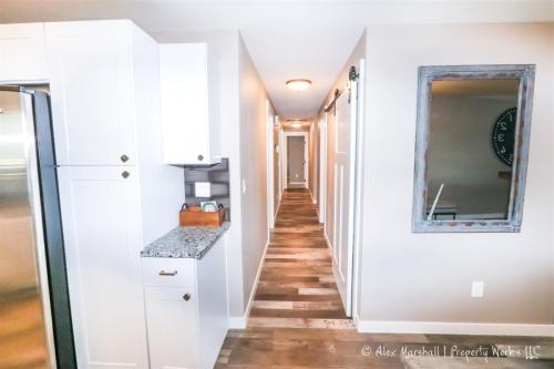 Howe Ct - image 9