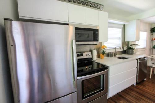 Modern Gem minutes from BSU Smurf Turf! - image 10