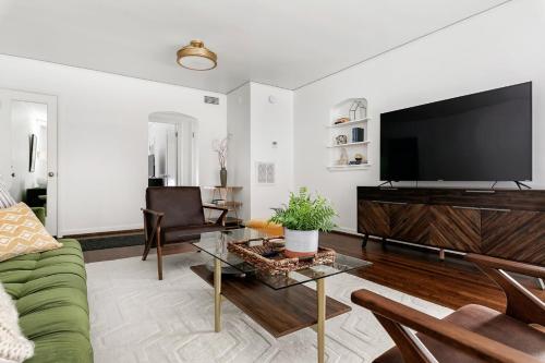 Luxury Art Deco Apartment In Downtown Boise - image 10