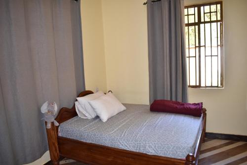 Kili Footprints Deco Home