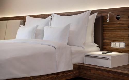 Collection Executive Room with Lounge Access