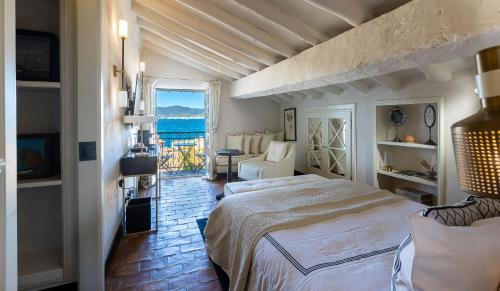 Double Room with Balcony and Sea View