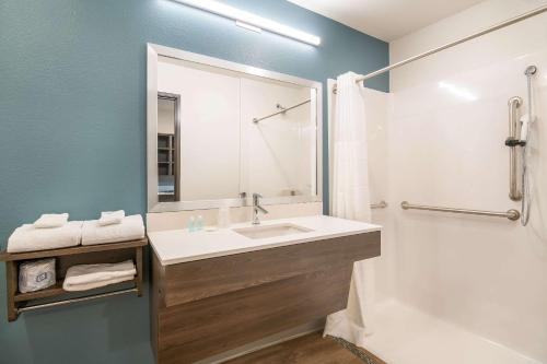 WoodSpring Suites Missoula - image 8