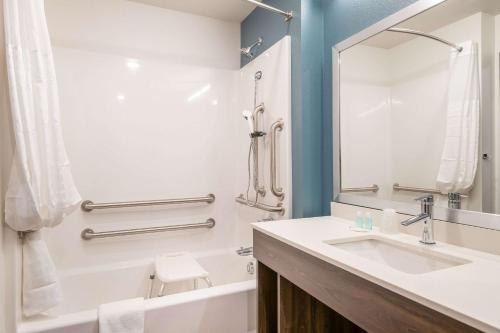 WoodSpring Suites Missoula - image 5