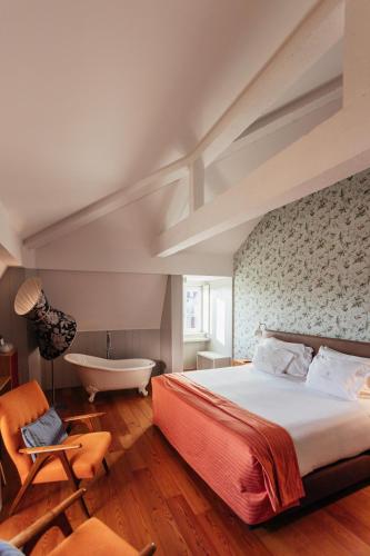 Lisboa Carmo Hotel - 4