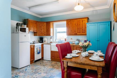 Brookhall Cottages - main image