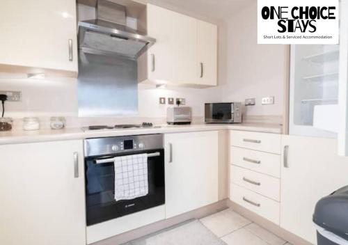 Picture of Cosy 2 Bedroom Apartment By One Choice Stays Serviced Accommodation Birmingham - City Centre - Wifi