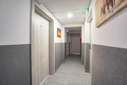 Фойє, SleepWell Apartments Warszawa in Олтажев