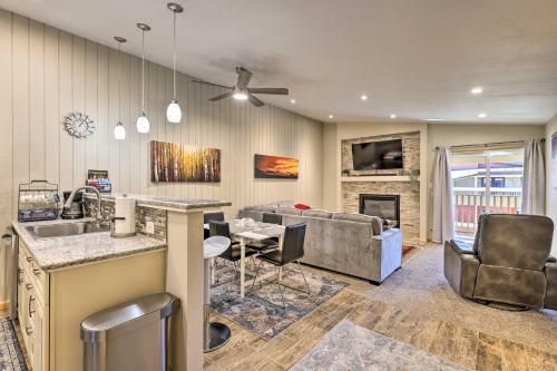 Cozy Winter Park Condo, Walk to Ski Shuttle! in Winter Park, USA