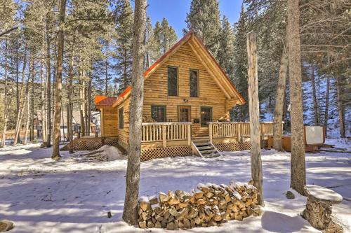 Breckenridge Cabin with Hot Tub Ski and Hike! in Blue River