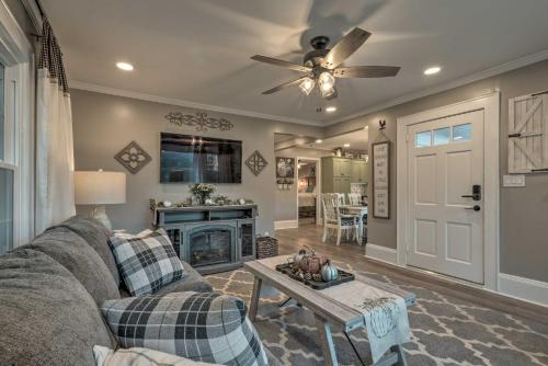 Peaceful Renovated Home with Deck on Half Acre! in Asheboro (NC)