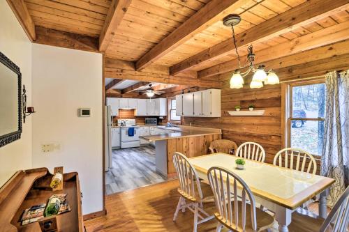 Cozy Alpine Lake Cabin with Pool and Lake Access! in Terra Alta, USA