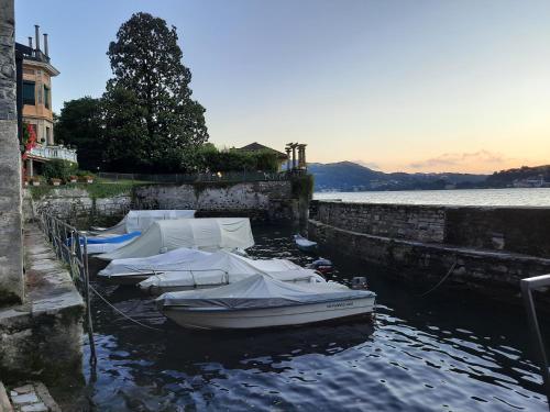 An armchair on the Lake - Private parking for medium car