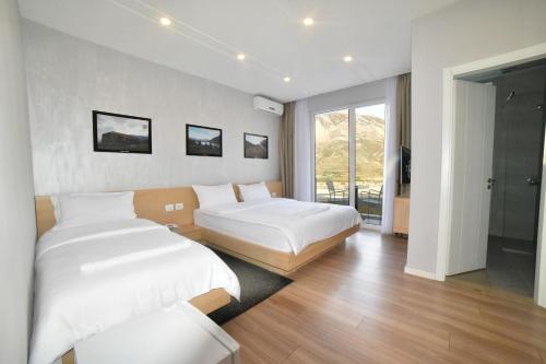 1 queen bed