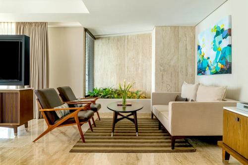 Thompson Beach House