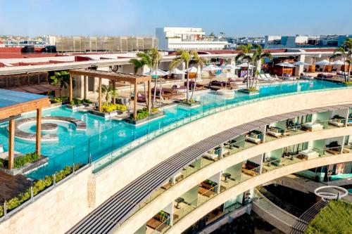 Hyatt Centric Playa Del Carmen - Downtown House & Beach House