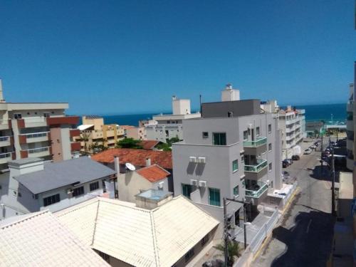 Excelente Cobertura alto padrao com 3 Suites Vista para o mar em Bombas - SC