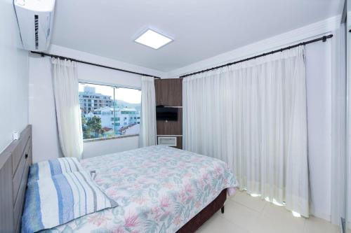 Apto 3 dormitorios otima localizacao a 80 mts do Mar em Bombinhas SC