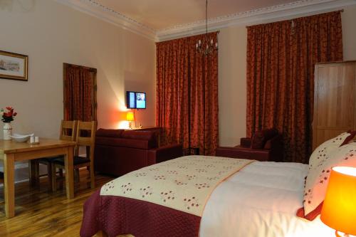 Edinburgh City Suites - main image