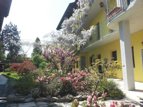 Accommodation in Roppolo