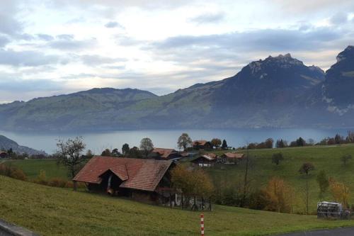 景觀, WHITE HOME IN AESCHI BEI SPIEZ in 埃希