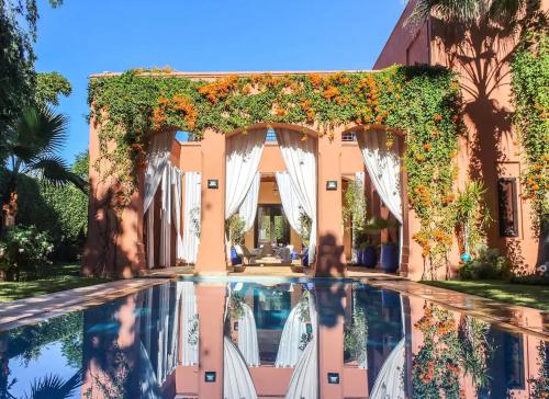Magnificent Villa Golf Amelkis - Accommodation - Marrakech