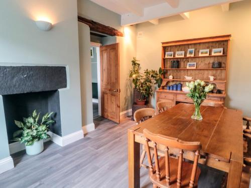 Fair Holme - image 5