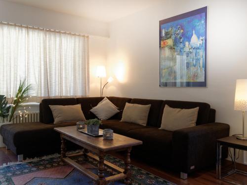 Apartment with Mountain View image 6