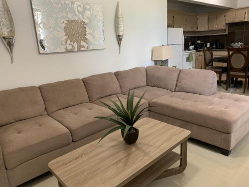 . Joe's Place- Private 3 Bedroom Apartment