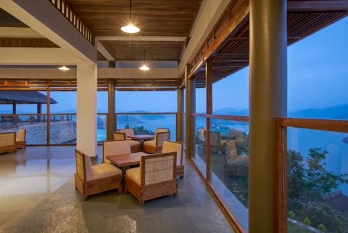 Restaurant, Mountain Shadows Resort Wayanad in Varadoor