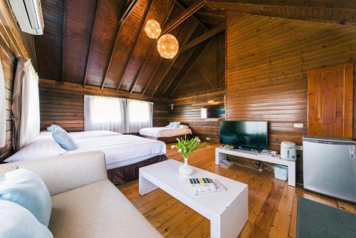 Kentington Resorts in Manjhou Township