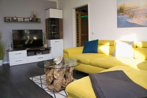 strandnah, Wintergarten, gratis Nutzung vom AHOI Erlebnisbad und Sauna in Sellin - Strandhaus Mönchgut FeWo08, Lobbe (fotografie 8)