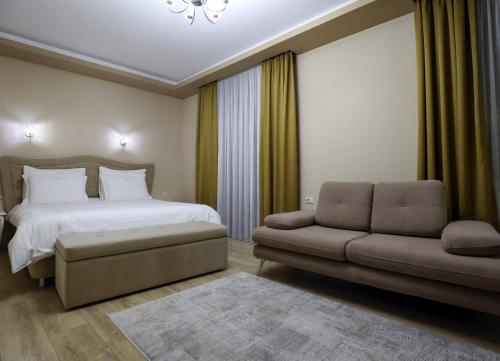 Christi's Hotel Borova - image 13