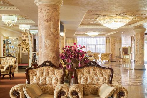 Amici Grand Hotel - image 11