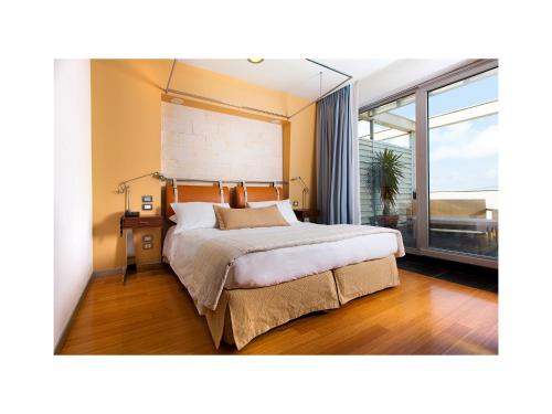 Deluxe Double or Twin Room with Terrace