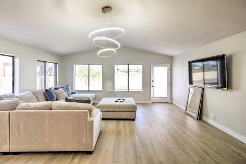 Modern Lake Havasu Retreat: Lake & Mountain Views! - 레이크하바수시티