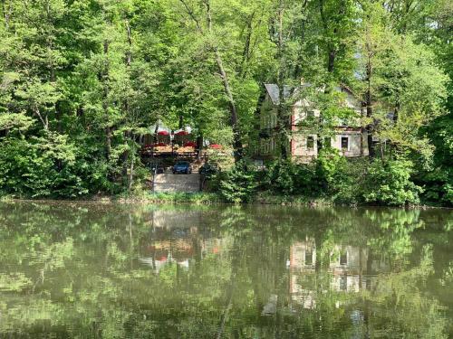 周邊環境, Forsthaus in 克里米喬