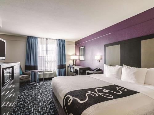 La Quinta by Wyndham Kansas City Airport, Канзас-Сити (фото 11)