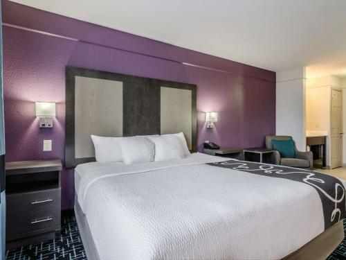 La Quinta by Wyndham Kansas City Airport - image 7