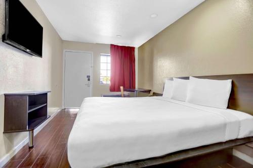 Motel 6-Ukiah CA - North - image 28