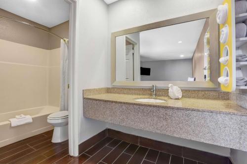 Motel 6-Ukiah CA - North - image 26