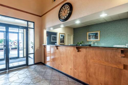 Econo Lodge Inn & Suites in Middletown, USA