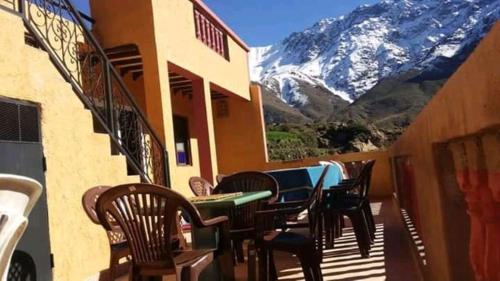 Restaurant, Gîte Dar Tanzoughte in Tacheddirt