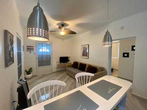 Walk to the Beach 2Min, Cozy, Boutique, Pool, Palmeras Del Mar Isabela in Isabela