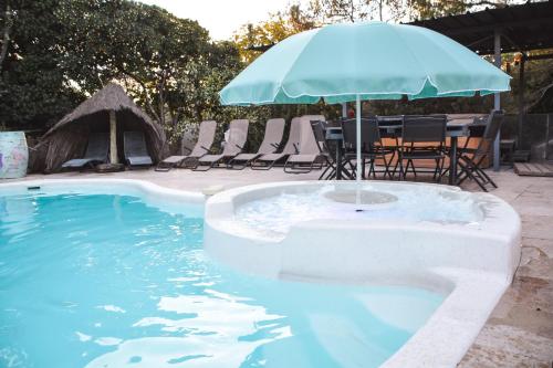 La yourte de Nîmes, sauna, spa , jacuzzi piscine et aire de jeux privatif 3