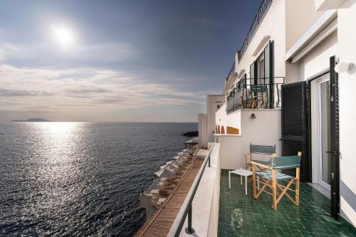 Chambre Double Supérieure avec Balcon - Vue sur Mer