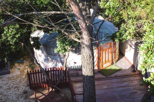 La yourte de Nîmes, spa , piscine chalet bois 2