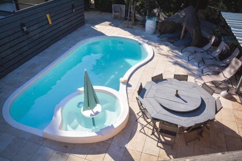 La yourte de Nîmes, spa , jacuzzi chalet logement insolite